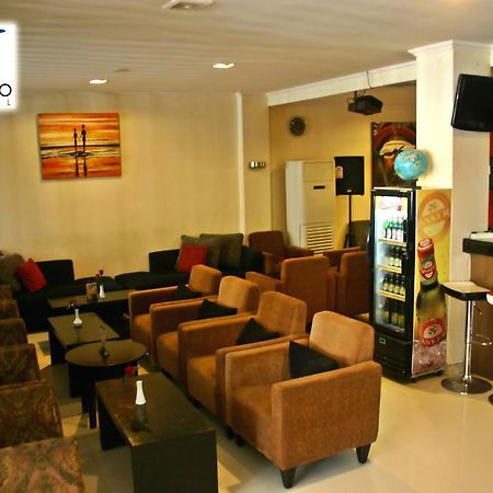 โรงแรม รอยัล มัมเบราโม โซรง ภายนอก รูปภาพ