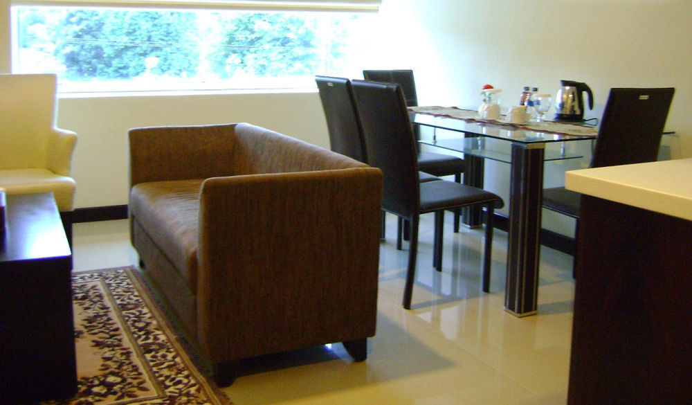 โรงแรม รอยัล มัมเบราโม โซรง ภายนอก รูปภาพ