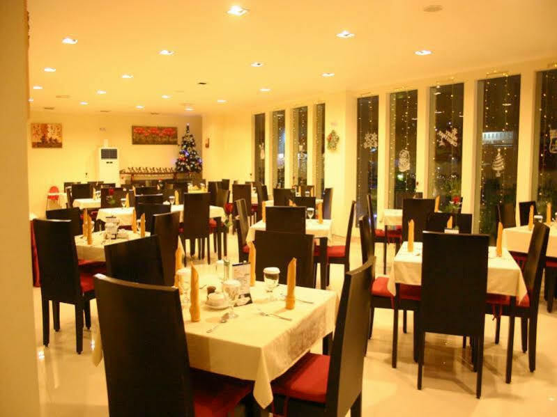 โรงแรม รอยัล มัมเบราโม โซรง ภายนอก รูปภาพ